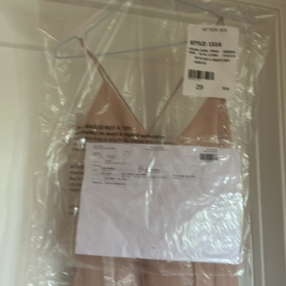 PLEATED SKIRT CREPE MAXI DRESS WITH POCKETS - Picture 4 of 5